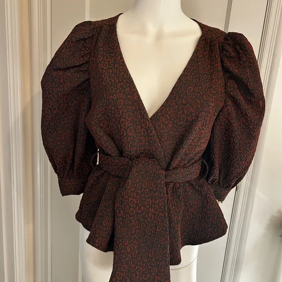 NWOT - Hutch for Anthropologie Brocade Wrap Top Puff Sleeve Tie Waist Size M - Picture 3 of 8